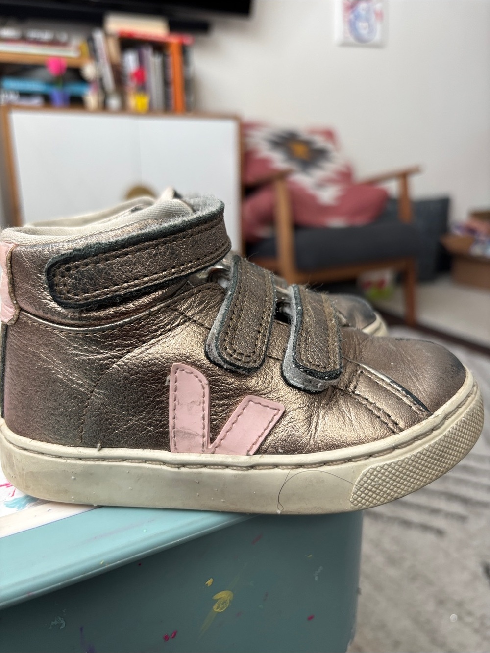 Veja Metallic Bronze Kids High-Top Sneakers with Pink Accent 8.5 toddler